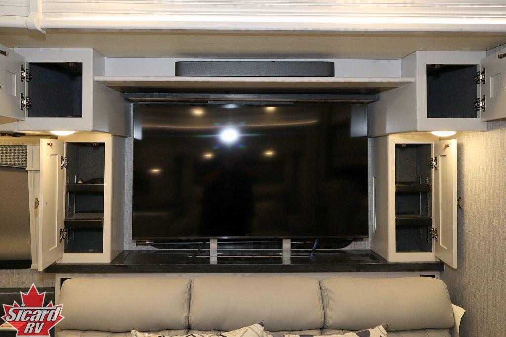 2022 FLEETWOOD DISCOVERY LXE 40M