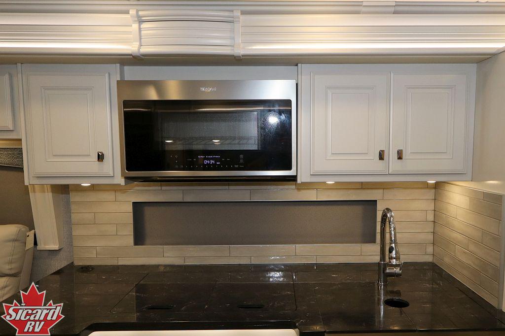 2022 FLEETWOOD DISCOVERY LXE 40M