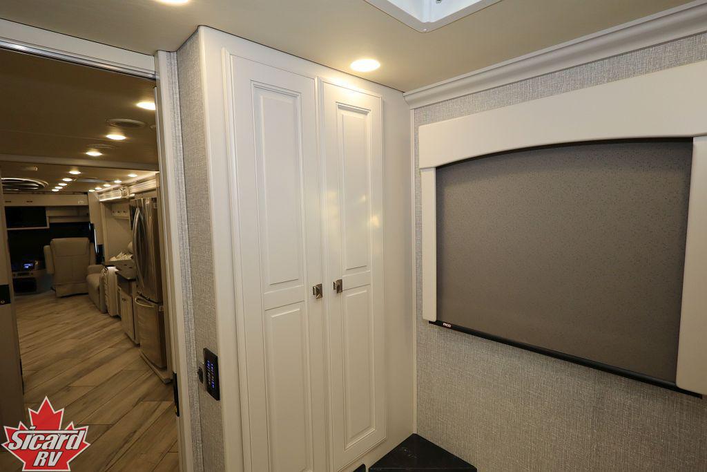 2022 FLEETWOOD DISCOVERY LXE 40M