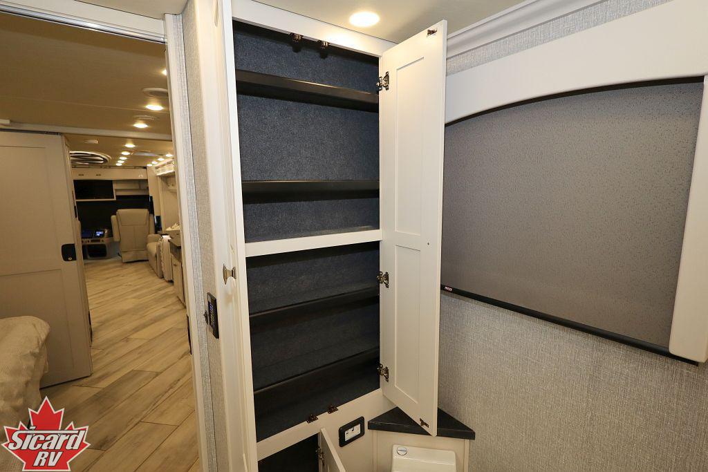 2022 FLEETWOOD DISCOVERY LXE 40M