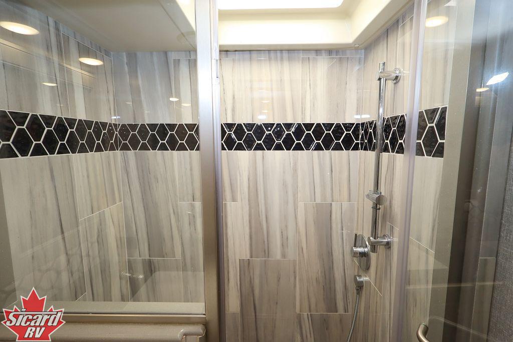 2022 FLEETWOOD DISCOVERY LXE 40M