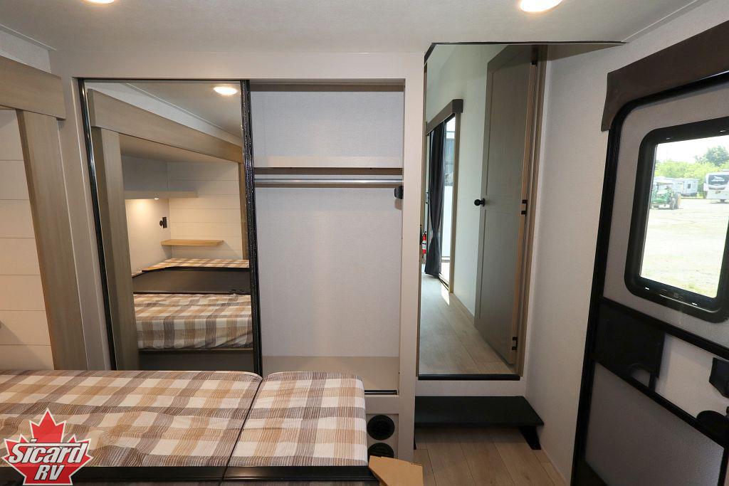 2027 JAYCO BUNGALOW DS 401LOFT