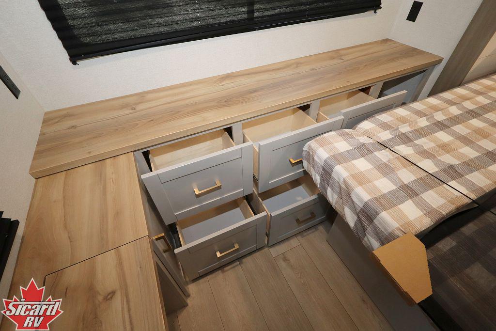 2027 JAYCO BUNGALOW DS 401LOFT