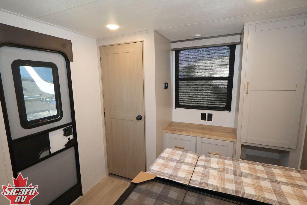 2027 JAYCO BUNGALOW DS 404LOFT