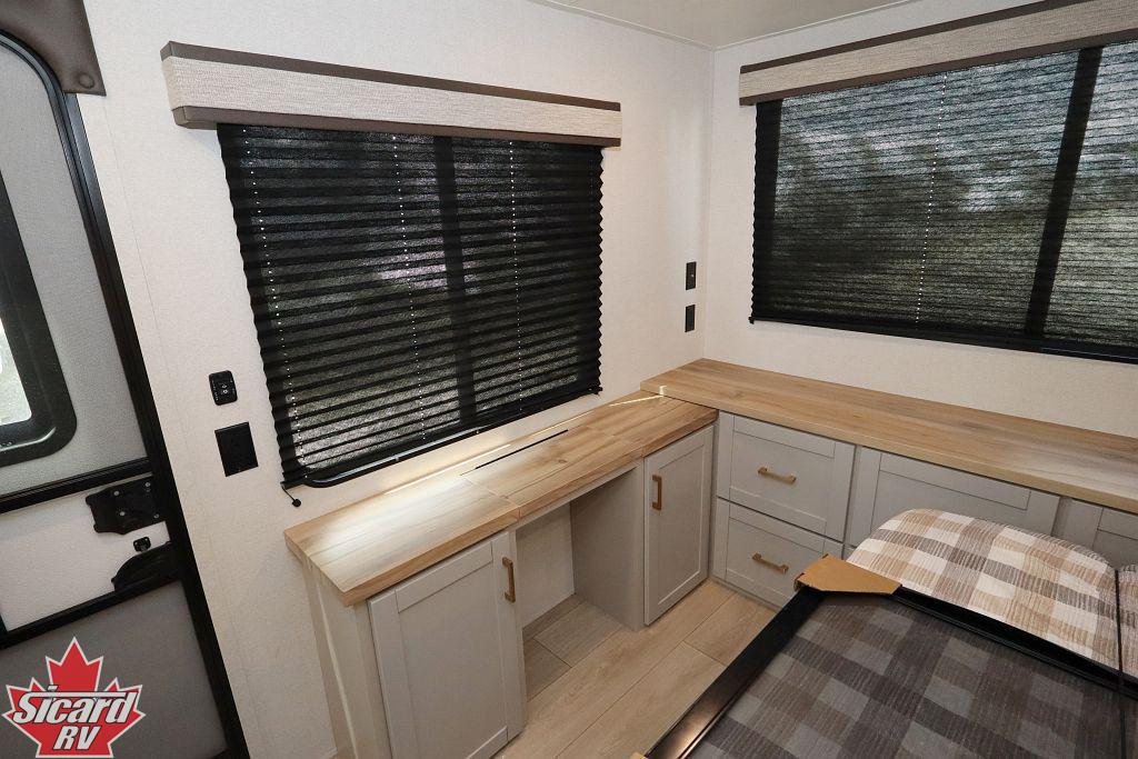 2027 JAYCO BUNGALOW DS 401LOFT
