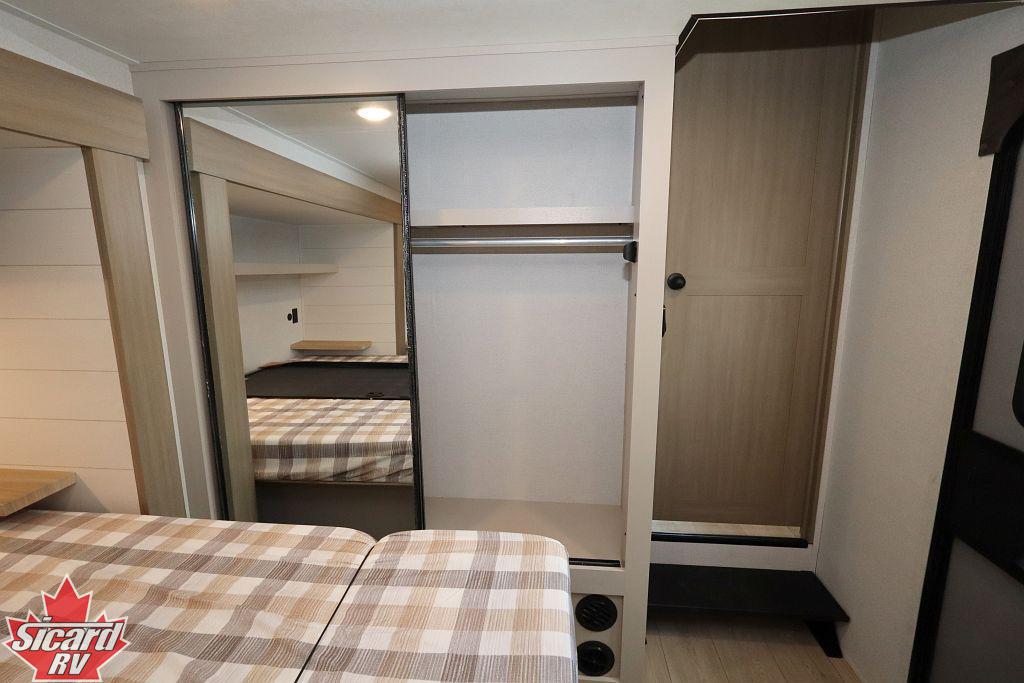 2027 JAYCO BUNGALOW DS 401LOFT
