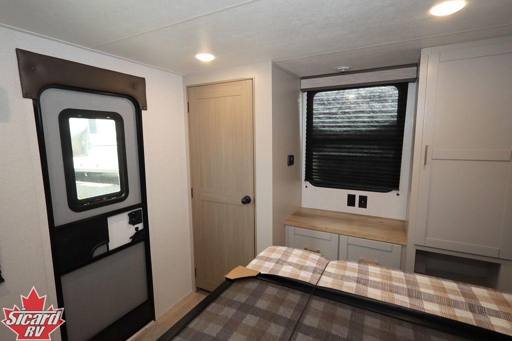 2027 JAYCO BUNGALOW DS 404LOFT