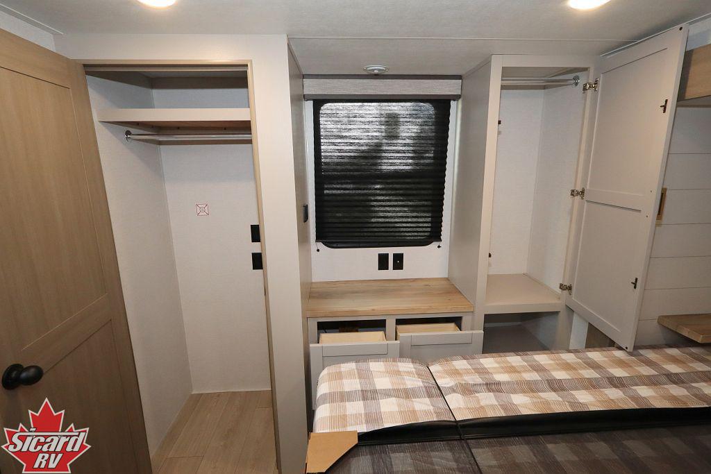 2027 JAYCO BUNGALOW DS 404LOFT