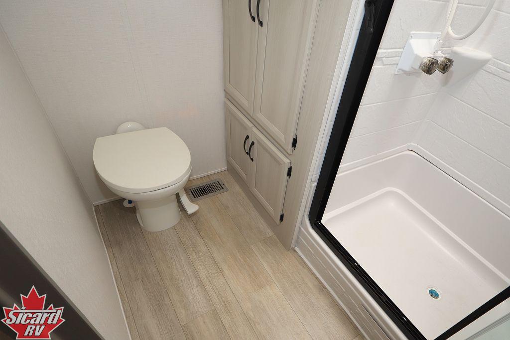 2027 FOREST RIVER AURORA 40BHTS