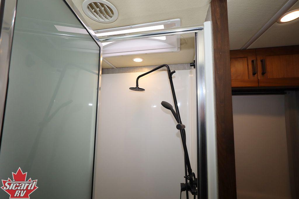 2022 WINNEBAGO JOURNEY 40P