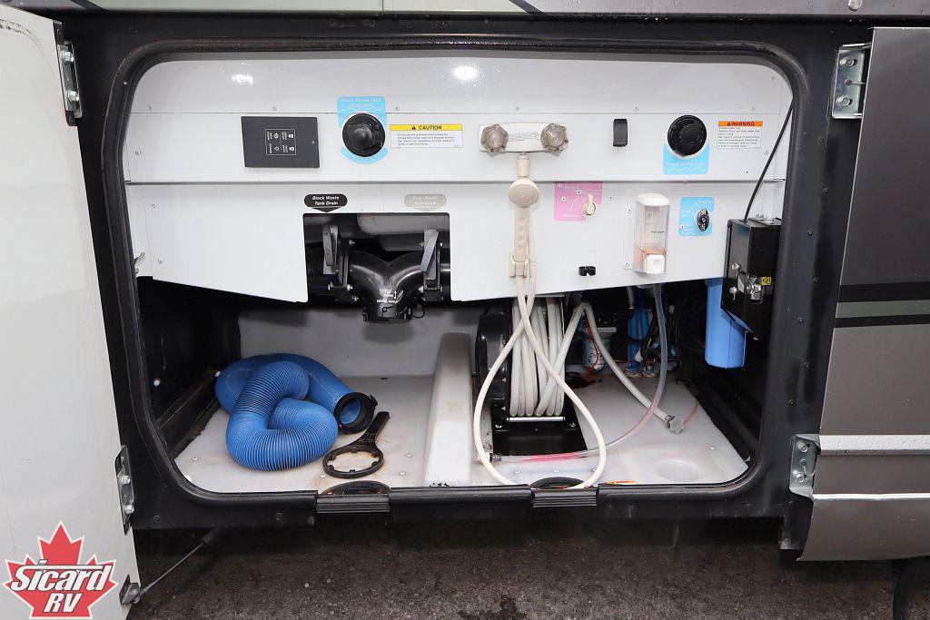2022 WINNEBAGO JOURNEY 40P