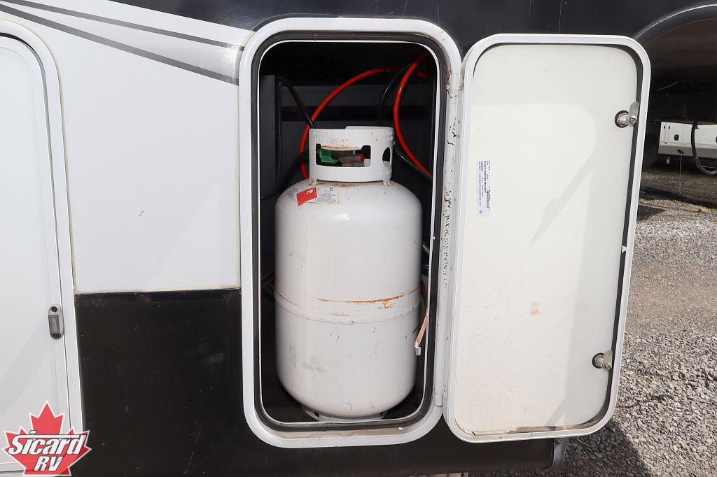 2023 JAYCO SEISMIC 405