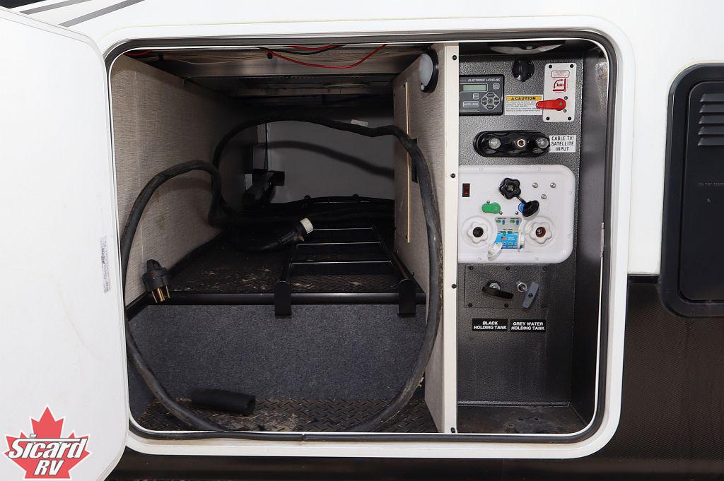 2023 JAYCO SEISMIC 405