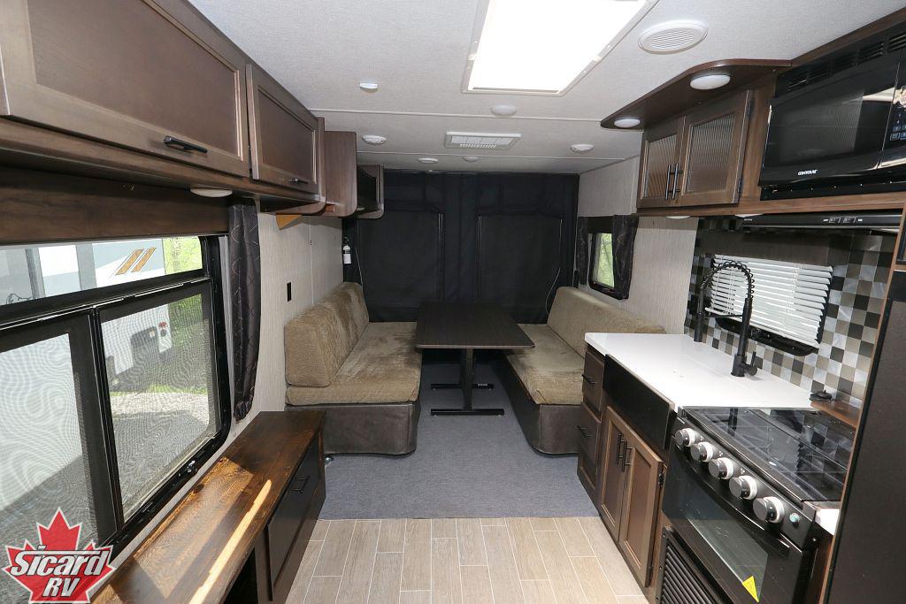 2020 FOREST RIVER GREY WOLF LIMITED 26RRBL