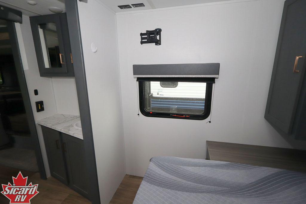 2024 KEYSTONE BULLET 2530RD