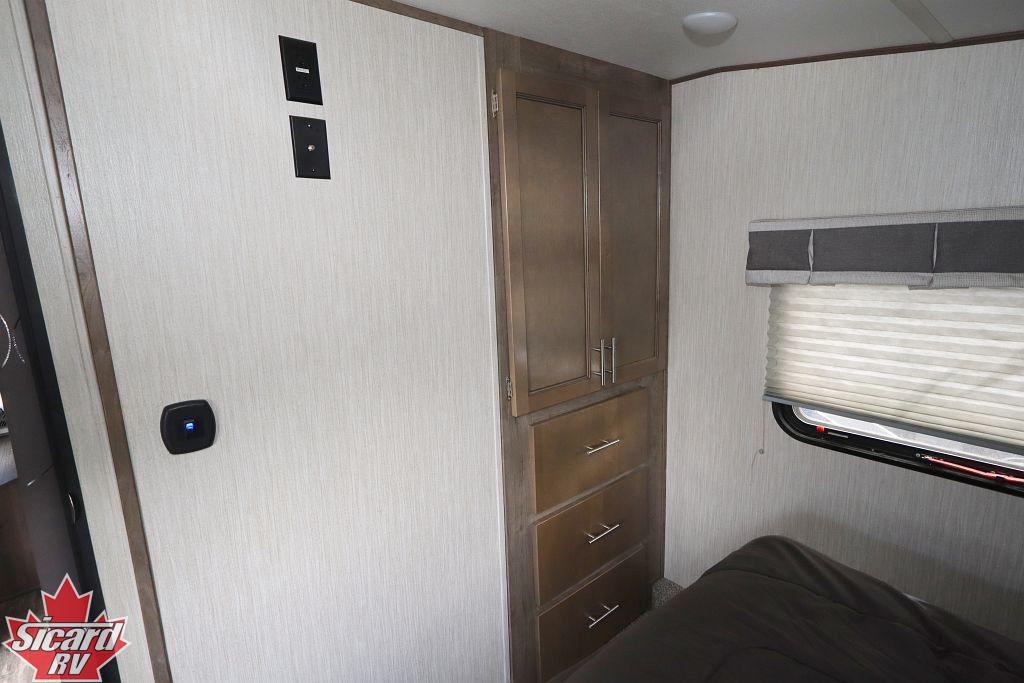 2020 FOREST RIVER SABRE 301BH