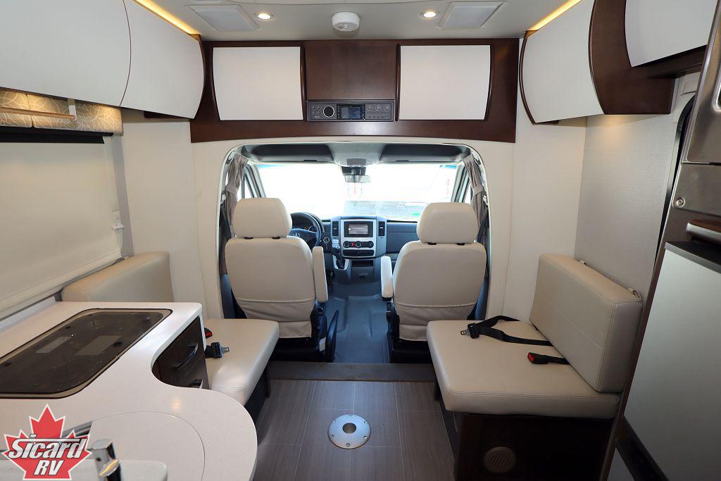 2017 LEISURE TRAVEL VANS UNITY 24IB