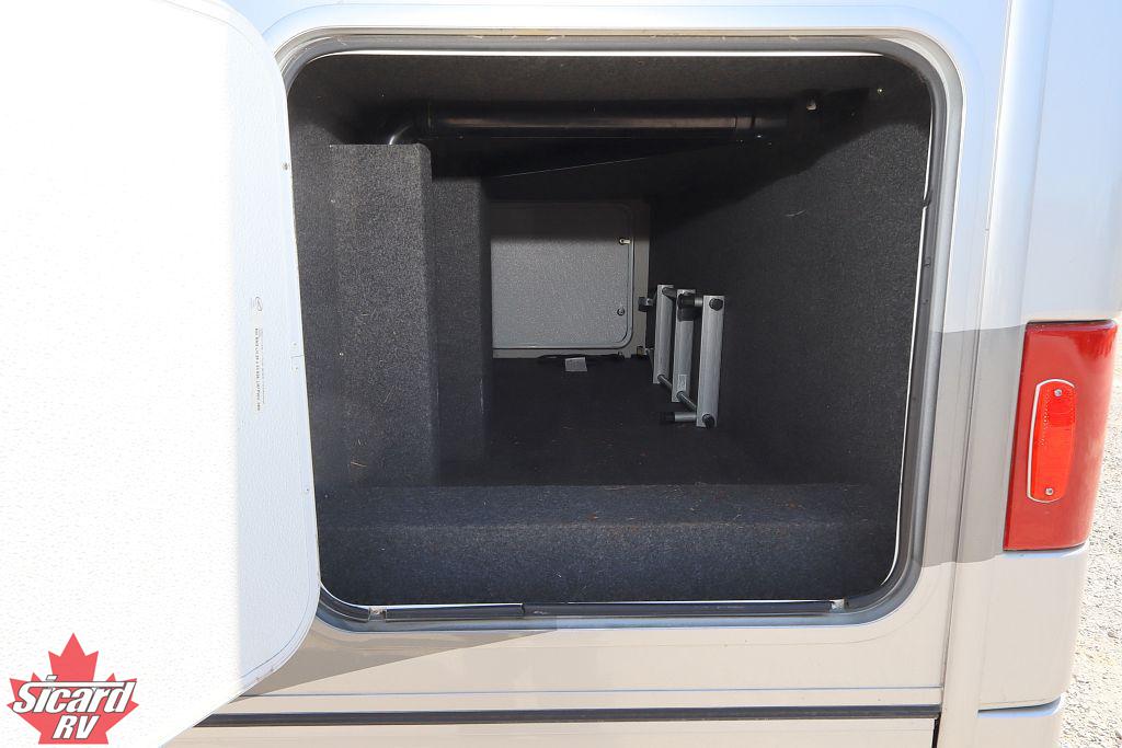 2017 LEISURE TRAVEL VANS UNITY 24IB