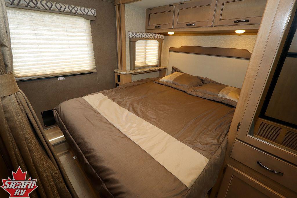 2019 THOR FOUR WINDS 24F