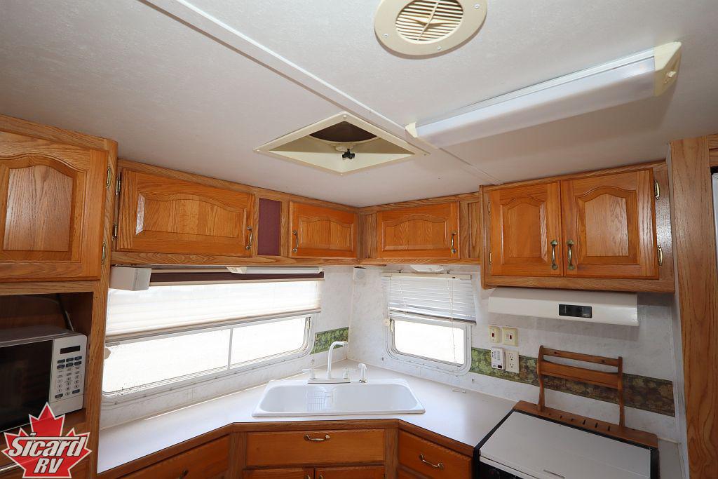 2002 FOREST RIVER CEDAR CREEK 30FKS