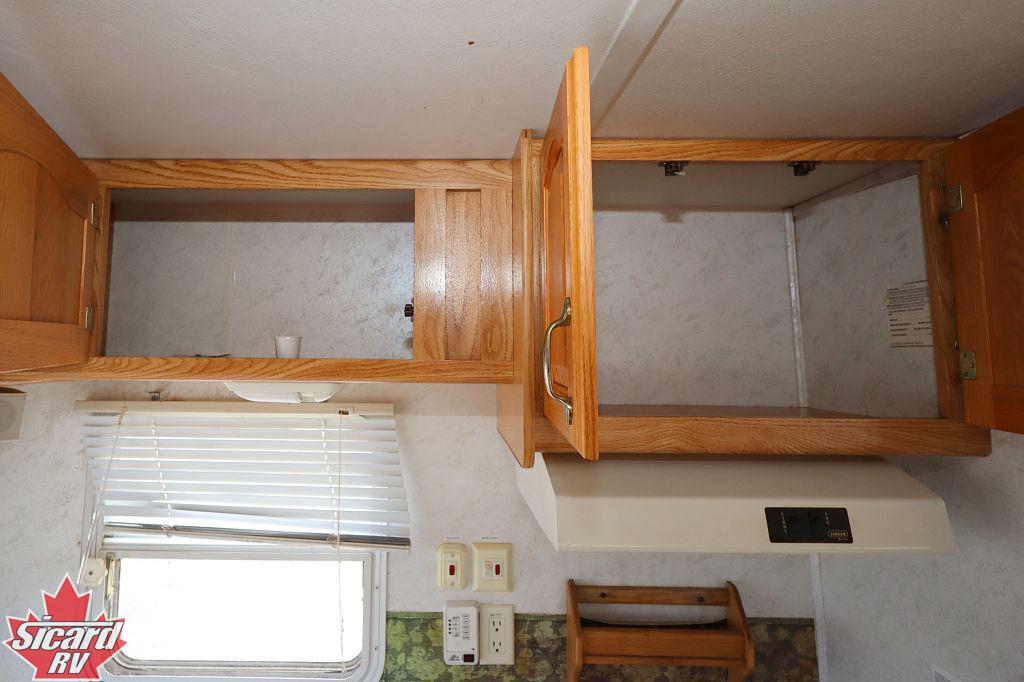2002 FOREST RIVER CEDAR CREEK 30FKS