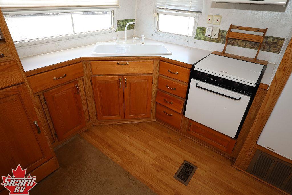 2002 FOREST RIVER CEDAR CREEK 30FKS