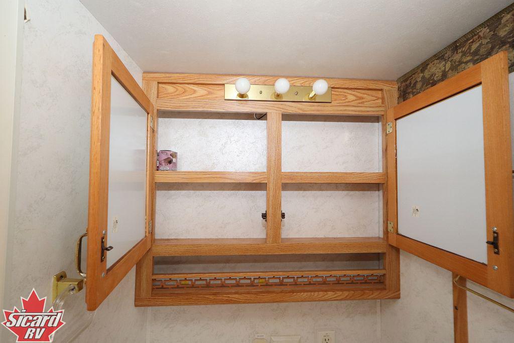 2002 FOREST RIVER CEDAR CREEK 30FKS