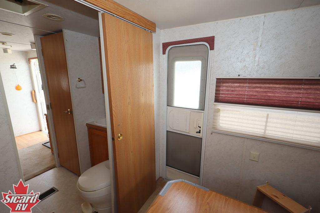2002 FOREST RIVER CEDAR CREEK 30FKS
