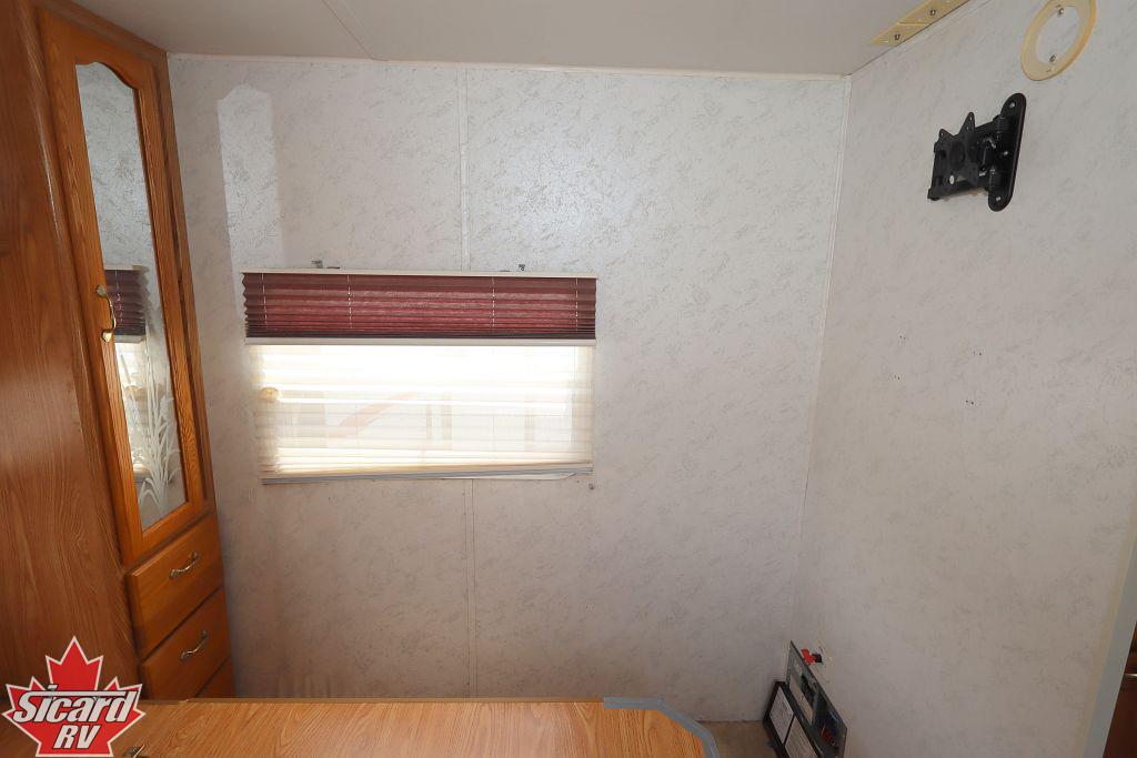 2002 FOREST RIVER CEDAR CREEK 30FKS