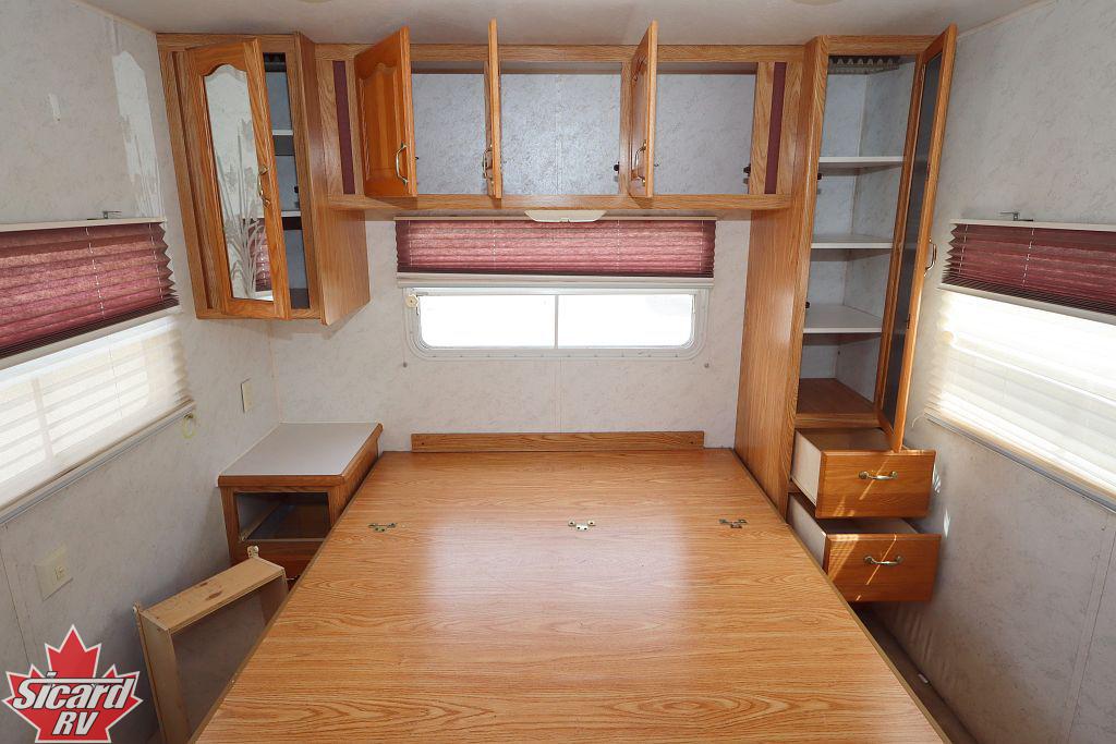 2002 FOREST RIVER CEDAR CREEK 30FKS