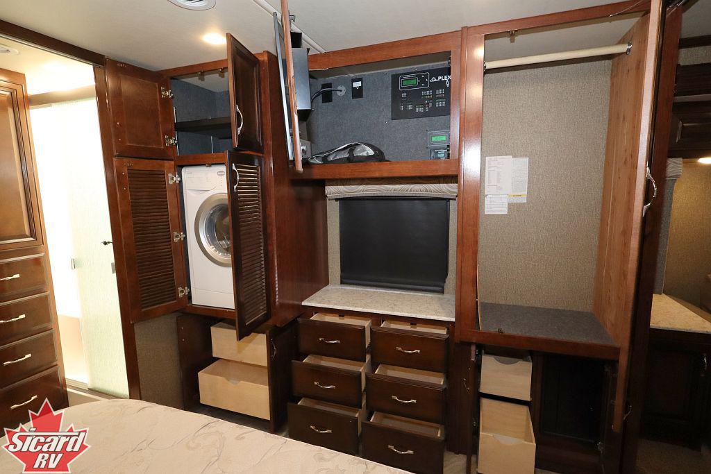2019 HOLIDAY RAMBLER VACATIONER 35K