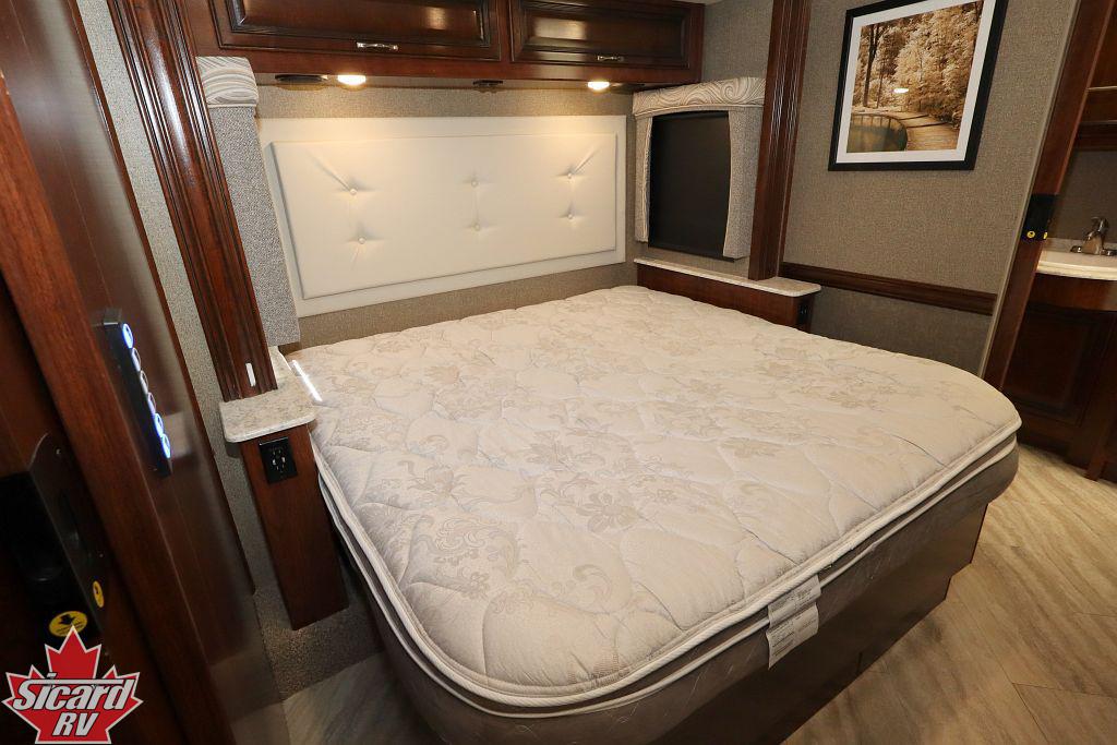 2019 HOLIDAY RAMBLER VACATIONER 35K