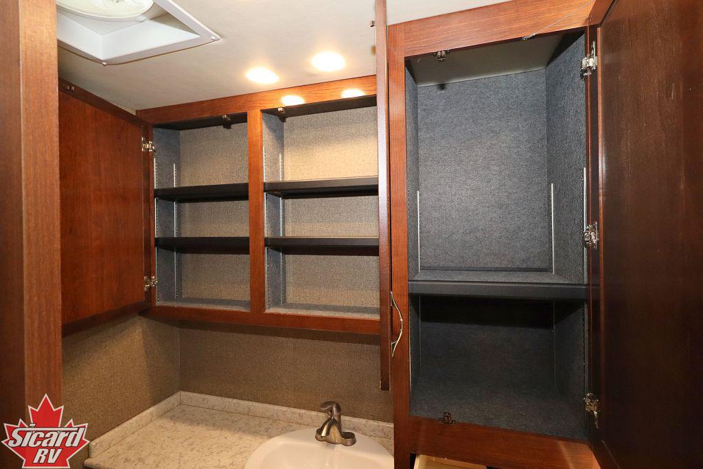 2019 HOLIDAY RAMBLER VACATIONER 35K