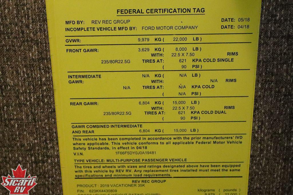 2019 HOLIDAY RAMBLER VACATIONER 35K