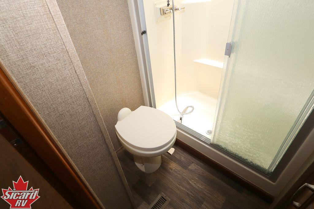 2016 KEYSTONE MONTANA 3710FL
