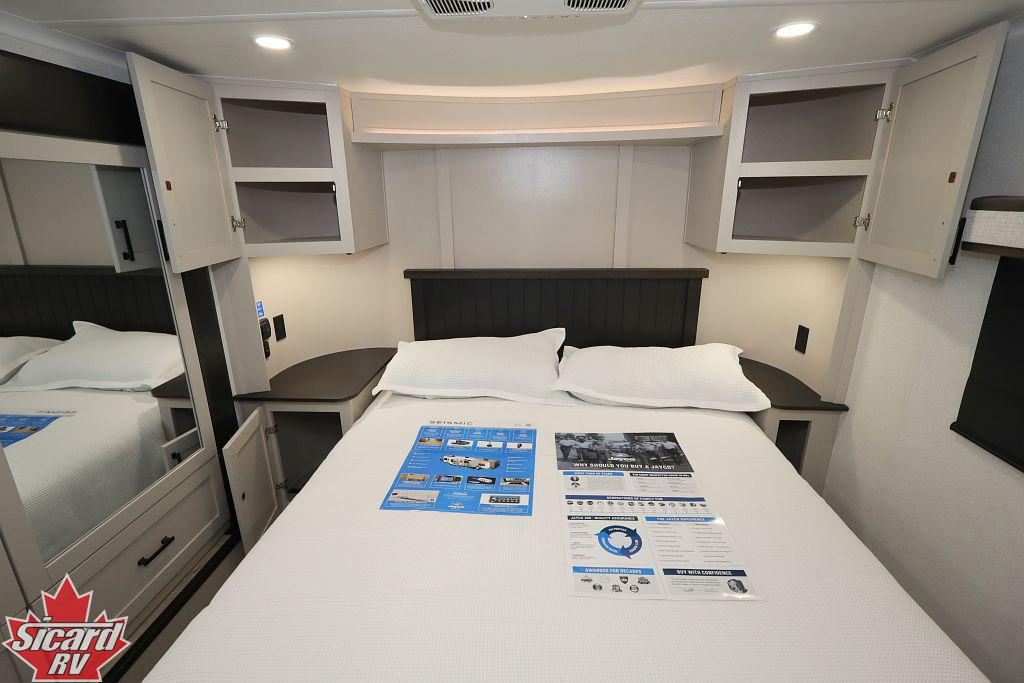 2027 JAYCO SEISMIC 359