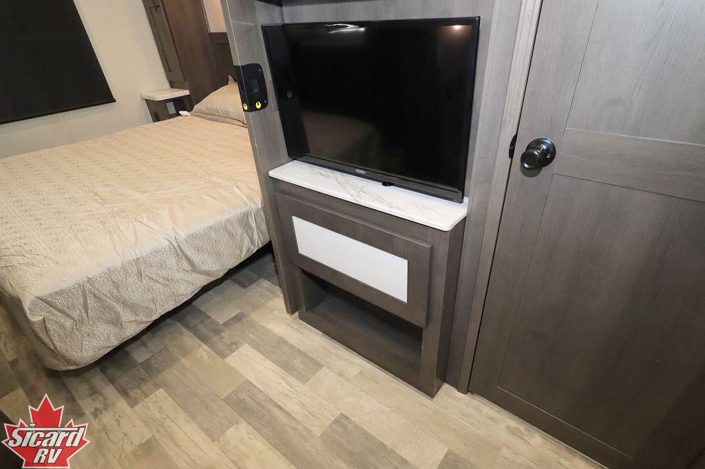 2023 FOREST RIVER FR3 32DS