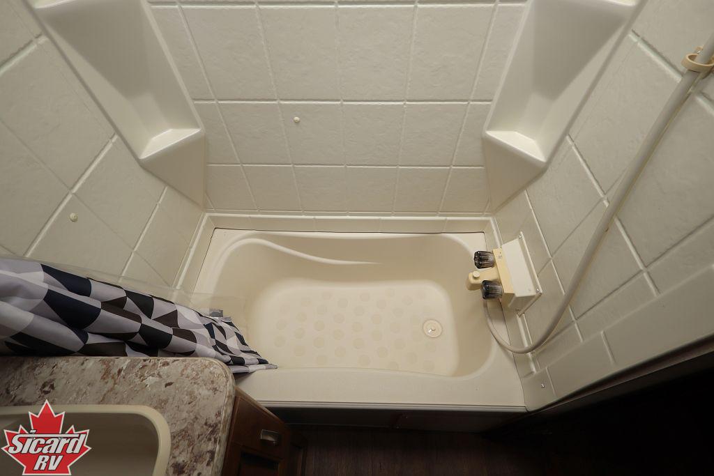 2018 FOREST RIVER WILDWOOD 31KQBTS