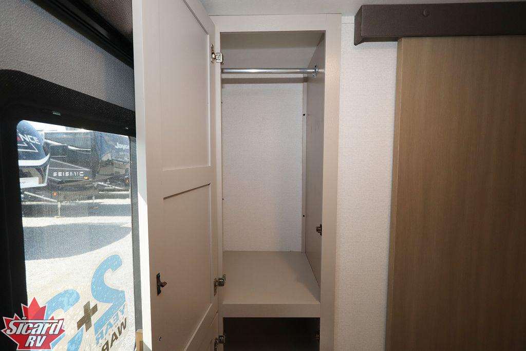 2027 JAYCO JAY FLIGHT 335BHS