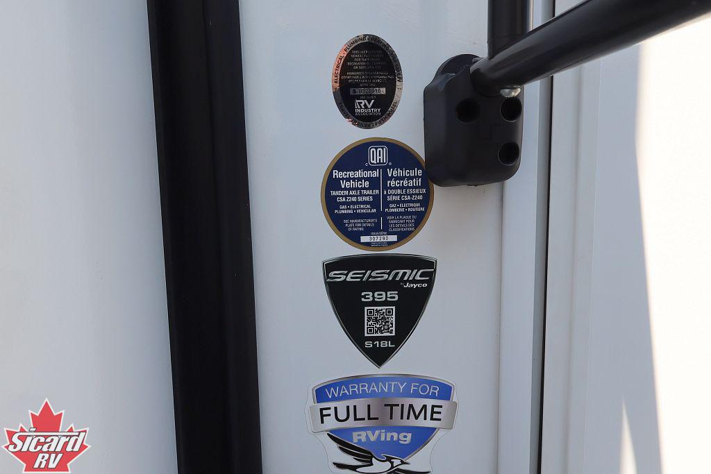 2025 JAYCO SEISMIC 395