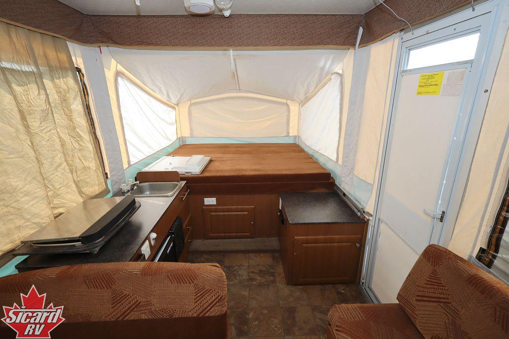 2012 STARCRAFT COMET 1020