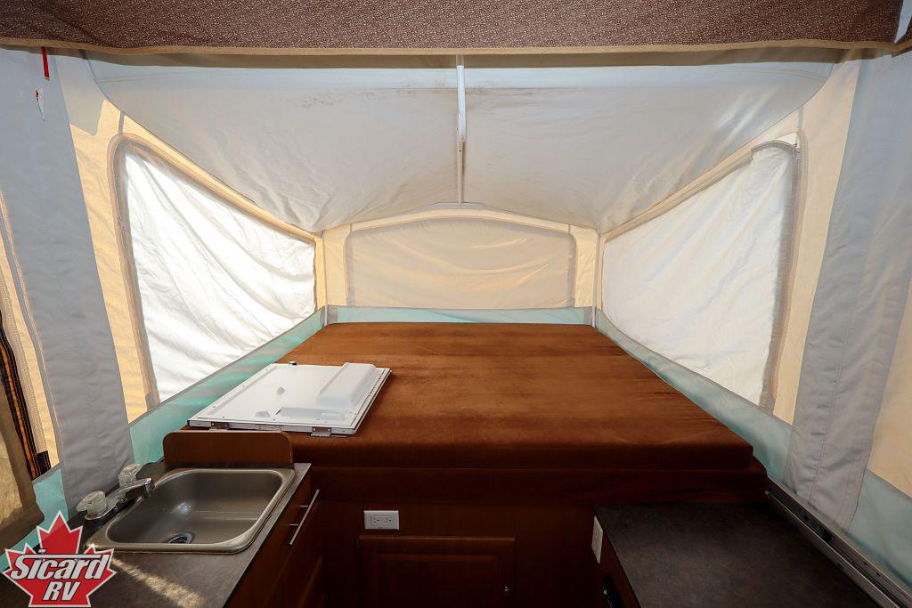 2012 STARCRAFT COMET 1020