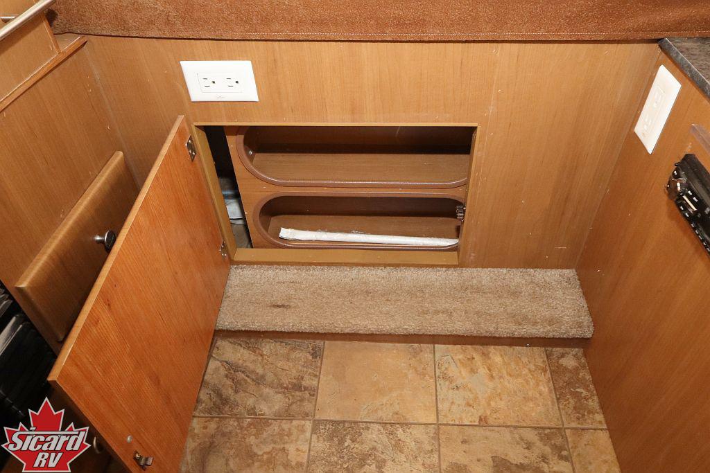 2012 STARCRAFT COMET 1020