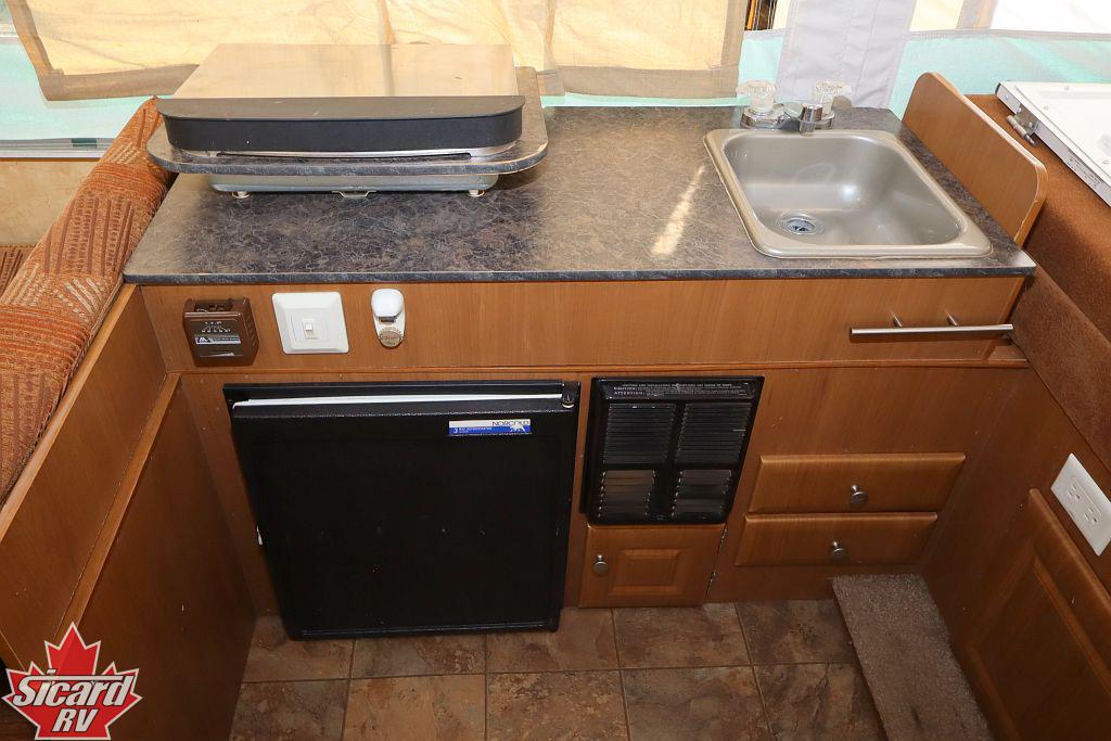 2012 STARCRAFT COMET 1020