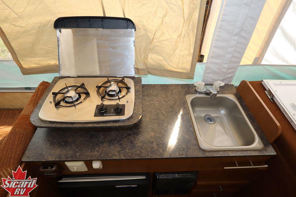 2012 STARCRAFT COMET 1020