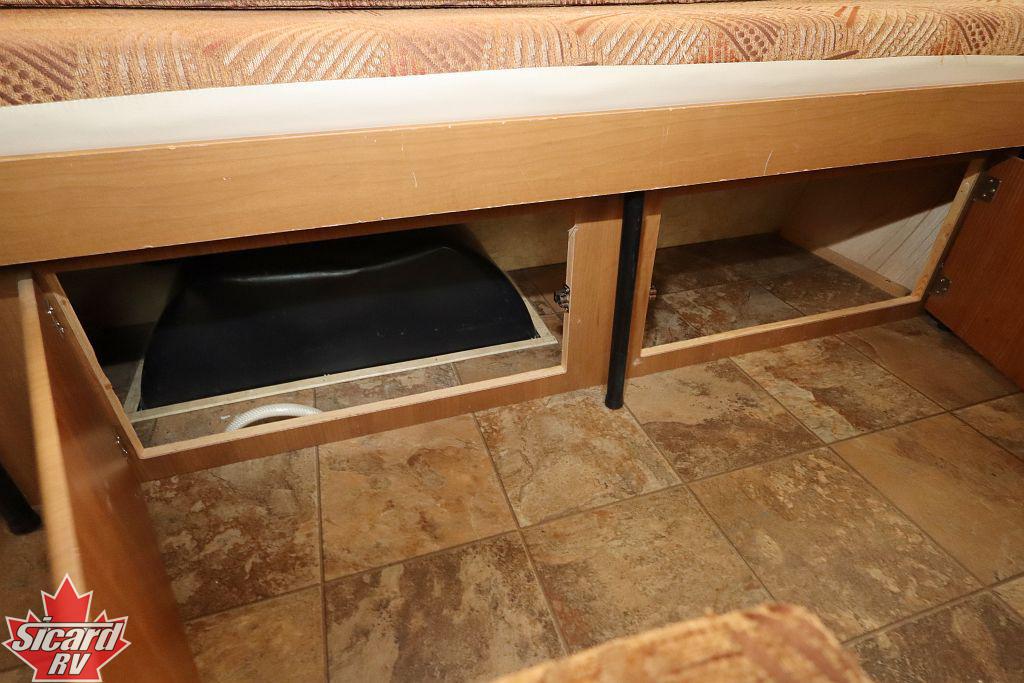 2012 STARCRAFT COMET 1020