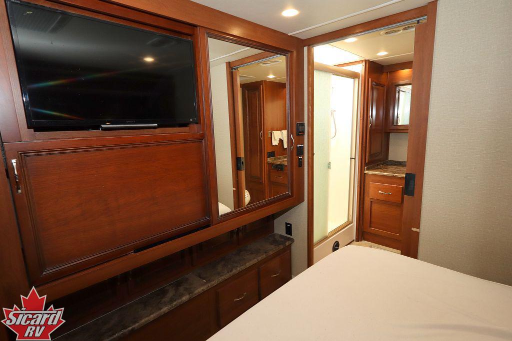 2015 HOLIDAY RAMBLER AMBASSADOR 38DBT