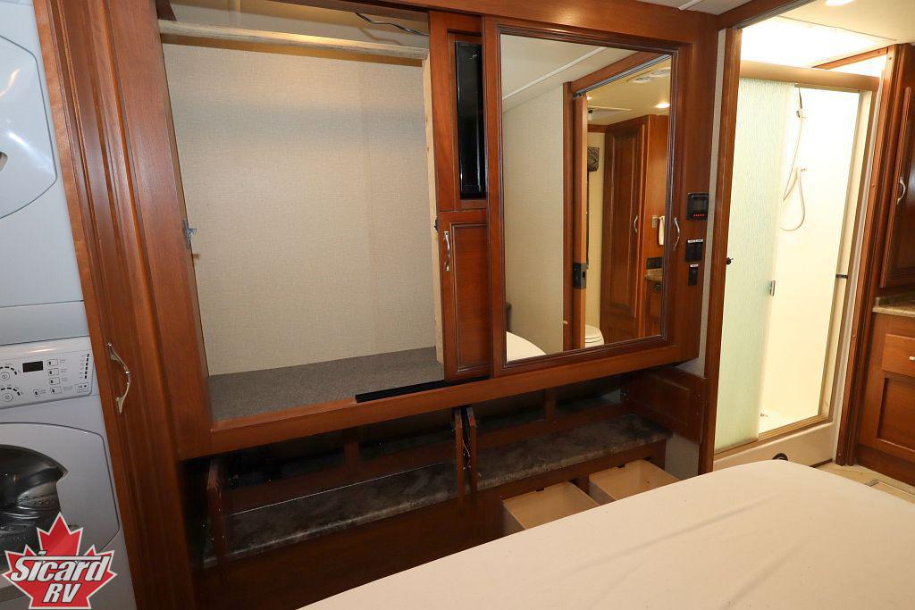 2015 HOLIDAY RAMBLER AMBASSADOR 38DBT