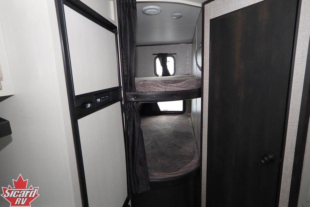 2022 JAYCO JAY FLIGHT SLX 8 242BHS