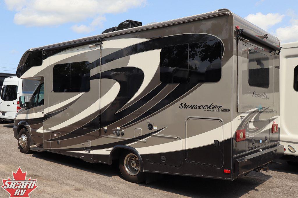 2015 FOREST RIVER SUNSEEKER 2400R